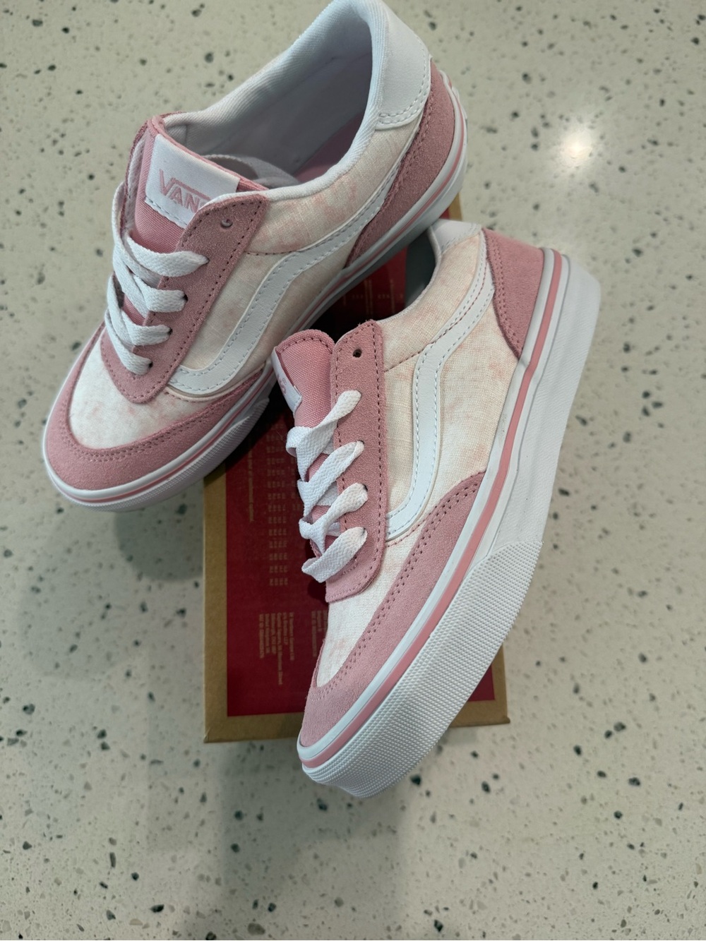 New girls Sz 2 Vans Pink and White Low-Top Skate Shoes